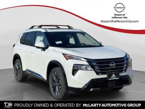 Everest White Pearl Tricoat 2026 Nissan Rogue Platinum