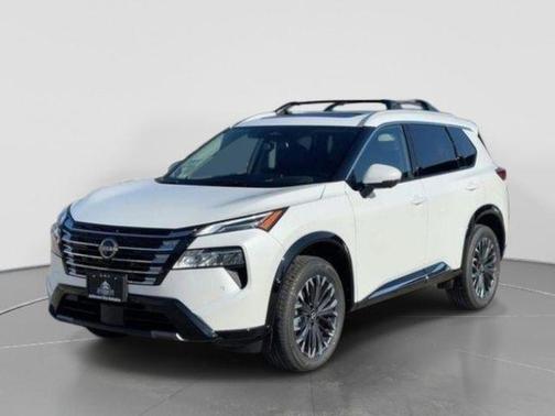 Everest White Pearl Tricoat 2026 Nissan Rogue Platinum