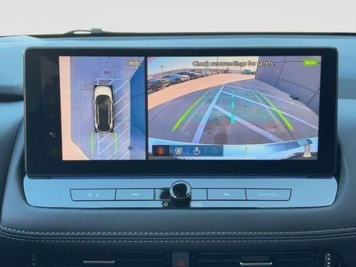 Everest White Pearl Tricoat 2026 Nissan Rogue Platinum