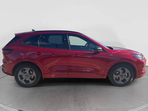 Rapid Red Metallic Tinted Clearcoat 2023 Ford Escape ST-Line