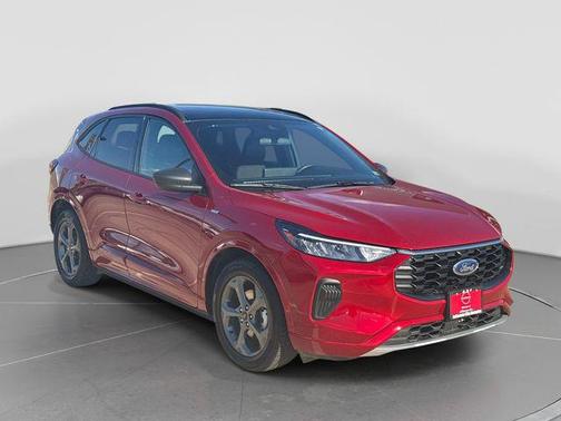 Rapid Red Metallic Tinted Clearcoat 2023 Ford Escape ST-Line