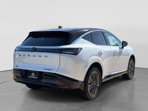 Everest White Pearl/Black 2026 Nissan Murano Platinum
