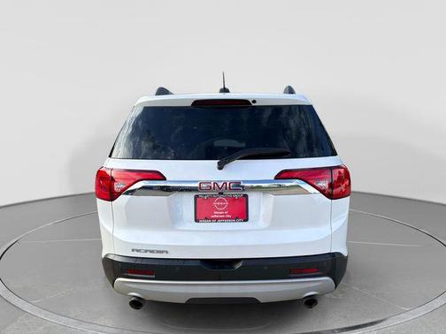 White Frost Tricoat 2017 GMC Acadia SLT-1