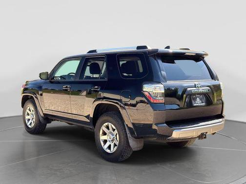 Midnight Black Metallic 2016 Toyota 4Runner Trail Premium