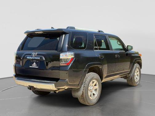 Midnight Black Metallic 2016 Toyota 4Runner Trail Premium