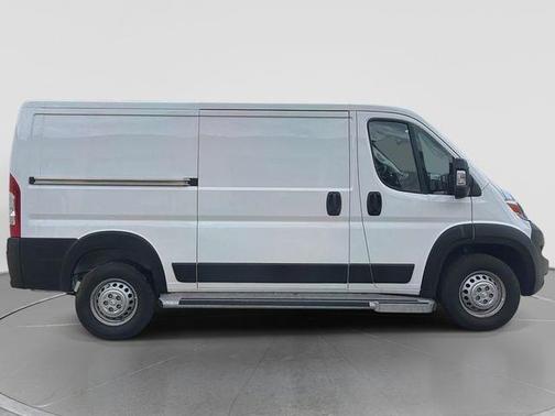 Bright White Clearcoat 2025 RAM ProMaster 2500 Tradesman