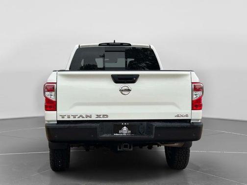 Glacier White 2022 Nissan Titan XD S