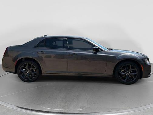 Granite Crystal Metallic Clearcoat 2023 Chrysler 300 Touring