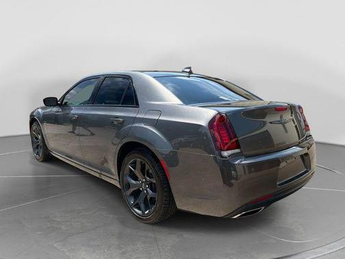 Granite Crystal Metallic Clearcoat 2023 Chrysler 300 Touring