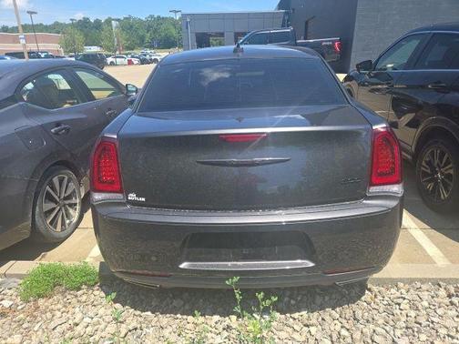 Granite Crystal Metallic Clearcoat 2023 Chrysler 300 Touring