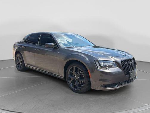 Granite Crystal Metallic Clearcoat 2023 Chrysler 300 Touring