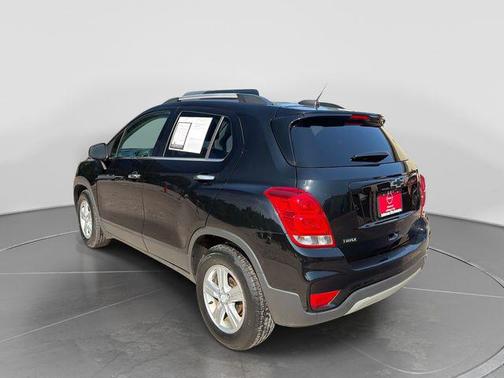 Mosaic Black 2019 Chevrolet Trax LT