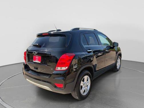 Mosaic Black 2019 Chevrolet Trax LT