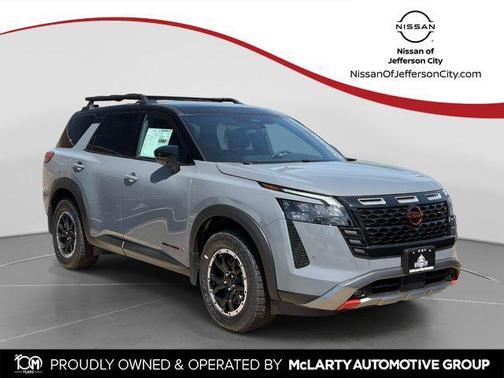 Boulder Gray/Super Black 2026 Nissan Pathfinder Rock Creek