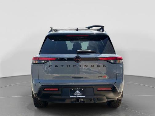 Boulder Gray/Super Black 2026 Nissan Pathfinder Rock Creek