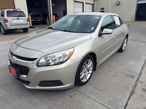 Champagne Silver Metallic 2014 Chevrolet Malibu 1LT