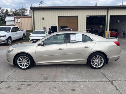 Champagne Silver Metallic 2014 Chevrolet Malibu 1LT