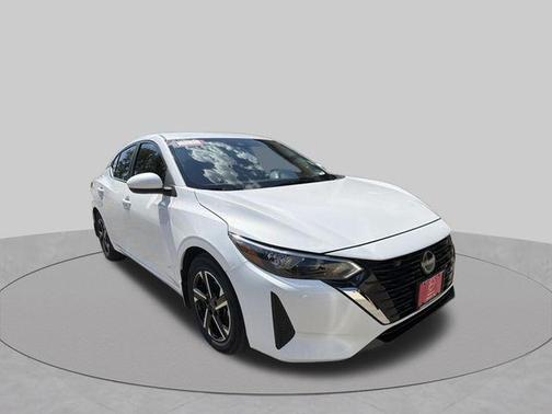 Aspen White Tricoat 2024 Nissan Sentra SV