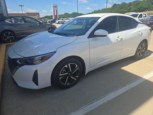 Aspen White Tricoat 2024 Nissan Sentra SV