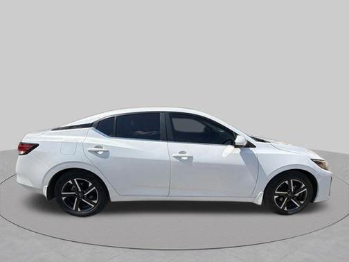 Aspen White Tricoat 2024 Nissan Sentra SV