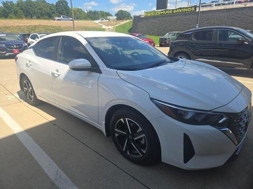 Aspen White Tricoat 2024 Nissan Sentra SV