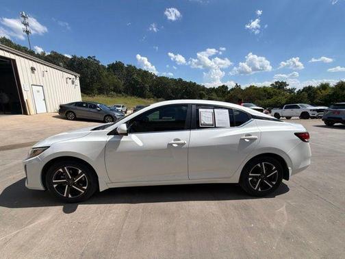 Aspen White Tricoat 2024 Nissan Sentra SV