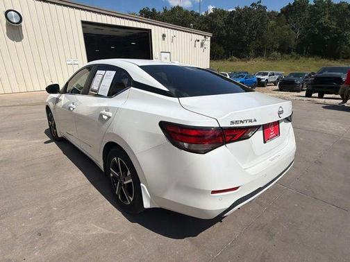 Aspen White Tricoat 2024 Nissan Sentra SV