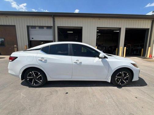 Aspen White Tricoat 2024 Nissan Sentra SV