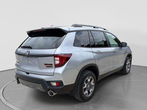 Silver Metallic 2022 Honda Passport AWD TrailSport