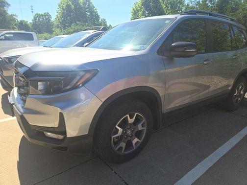 Silver Metallic 2022 Honda Passport AWD TrailSport