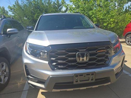 Silver Metallic 2022 Honda Passport AWD TrailSport