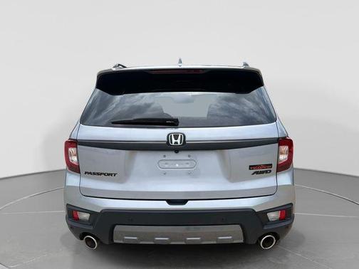 Silver Metallic 2022 Honda Passport AWD TrailSport