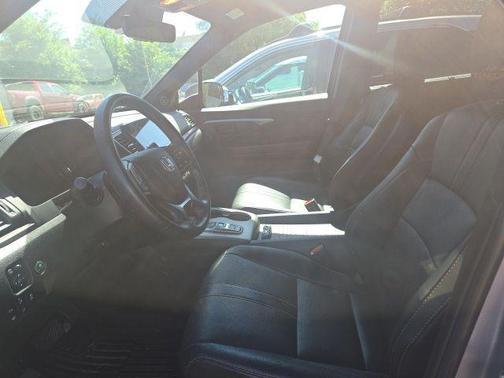 Silver Metallic 2022 Honda Passport AWD TrailSport