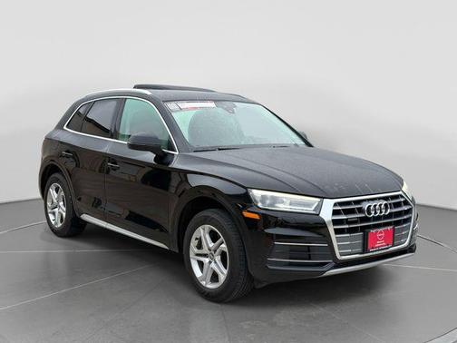 Black Metallic 2019 Audi Q5 2.0T Premium