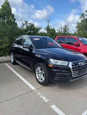 Black Metallic 2019 Audi Q5 2.0T Premium