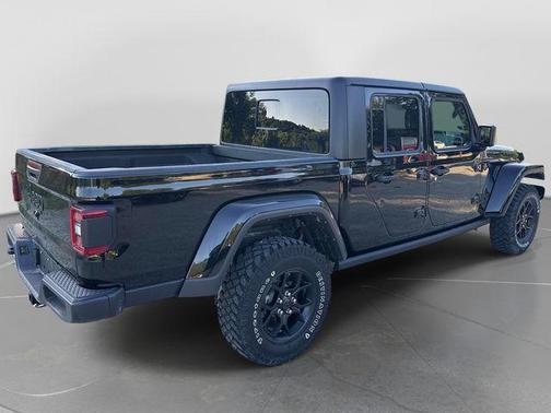 Black Clearcoat 2024 Jeep Gladiator Willys