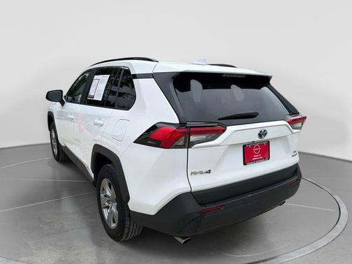 Ice Cap 2024 Toyota RAV4 Hybrid XLE