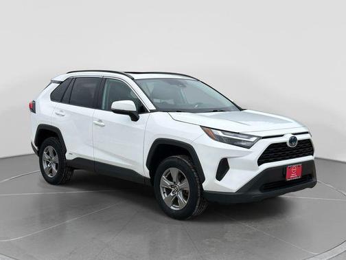 Ice Cap 2024 Toyota RAV4 Hybrid XLE