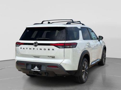 Everest White Pearl Tricoat 2026 Nissan Pathfinder Platinum