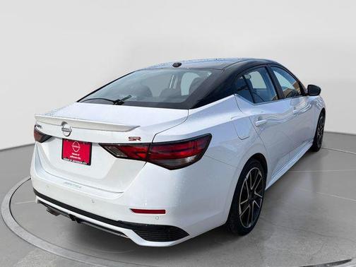 Aspen White/Super Black 2025 Nissan Sentra SR