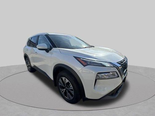 Pearl White Tricoat 2023 Nissan Rogue SV