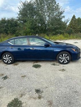 Deep Blue Pearl 2023 Nissan Altima S FWD