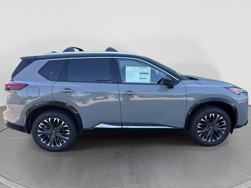 Boulder Gray/Super Black 2026 Nissan Rogue Platinum