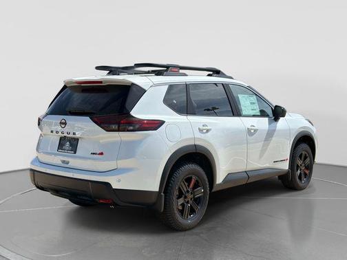 Everest White Pearl Tricoat 2026 Nissan Rogue Rock Creek