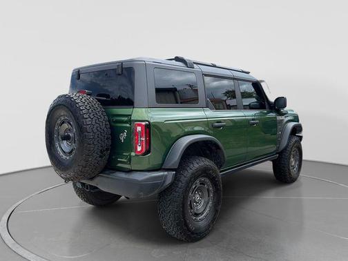 Eruption Green Metallic 2024 Ford Bronco Everglades