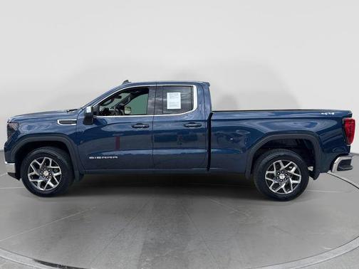 Pacific Blue Metallic 2023 GMC Sierra 1500 SLE
