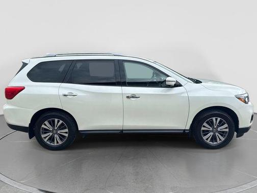 Pearl White Tricoat 2020 Nissan Pathfinder SL 4WD