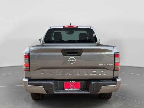Gun Metallic 2024 Nissan Frontier SV