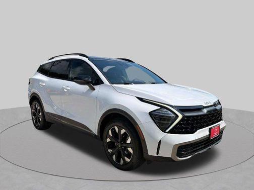 Glacial White Pearl 2024 Kia Sportage X-Line