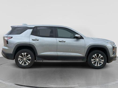 Sterling Gray Metallic 2026 Chevrolet Equinox 1LT